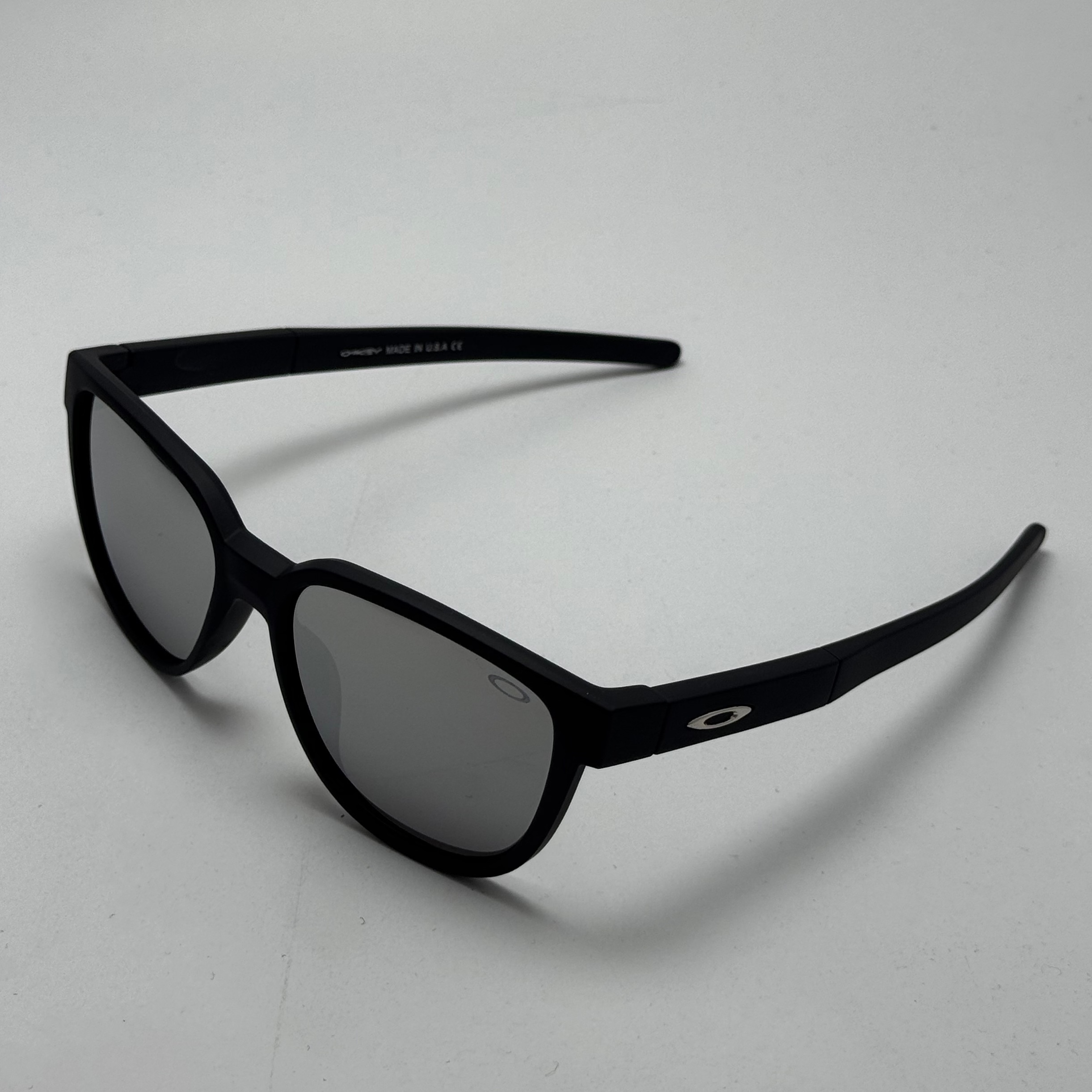 عینک آفتابی اوکلی سبک OAKLEY آمریکایی مشکی عدسی آیینه کد 2435