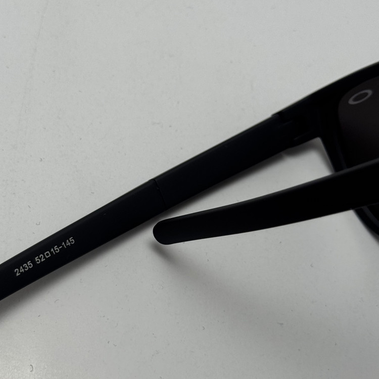 عینک آفتابی اوکلی سبک OAKLEY آمریکایی مشکی عدسی آیینه کد 2435