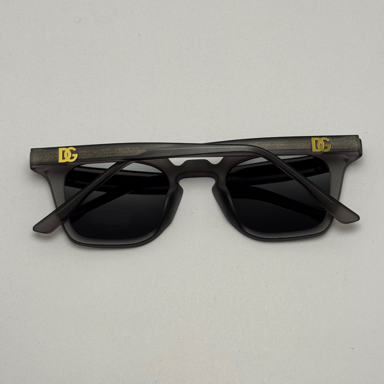 عینک آفتابی پلاریزه دولچه گابانا DOLCE GABBANA دسته سیم کشی شده لولا فنر طوسی کد 7707