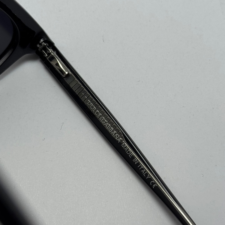 عینک آفتابی پلاریزه دولچه گابانا DOLCE GABBANA دسته سیم کشی شده لولا فنر مشکی کد 7707