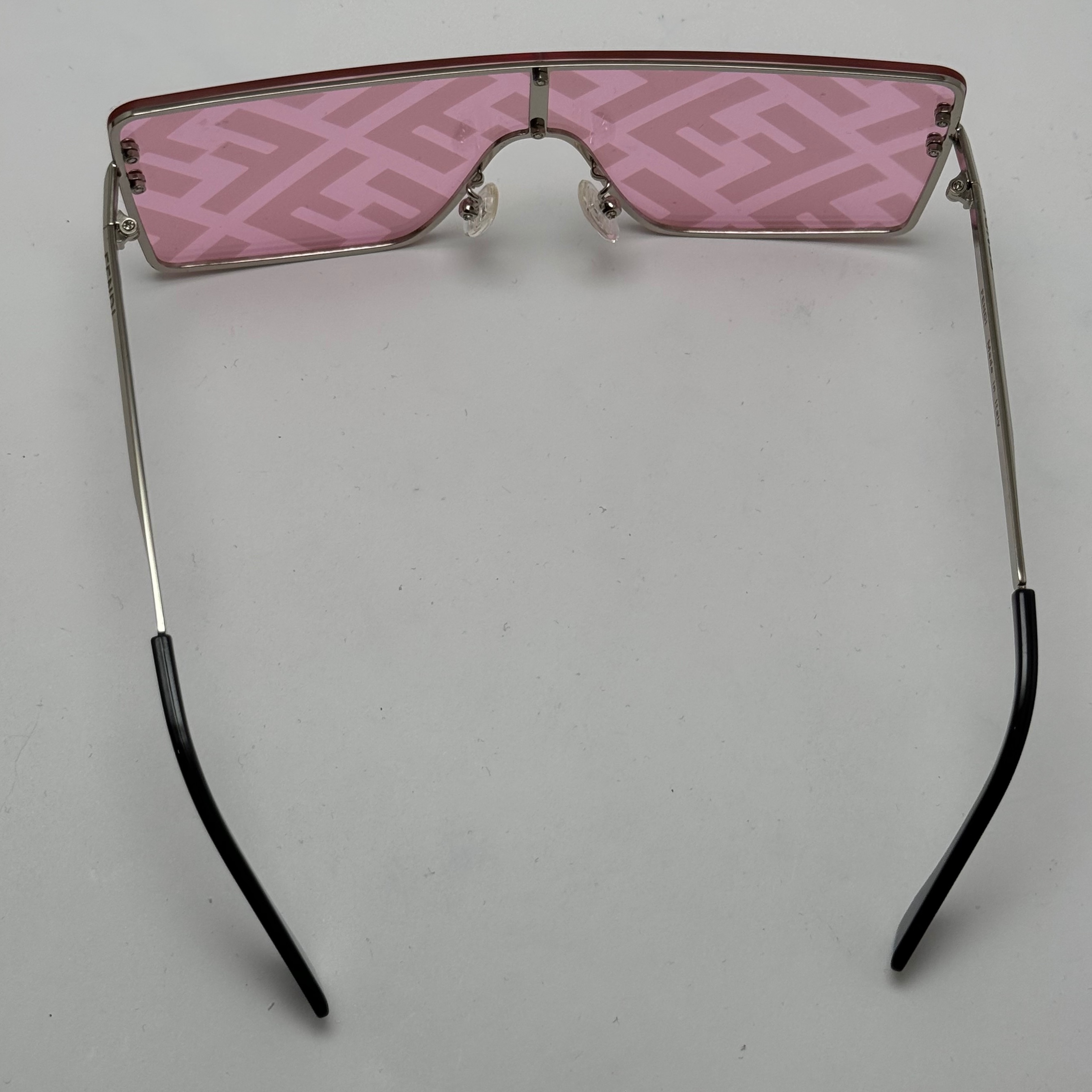 عینک آفتابی و شب فریم لس فندی FENDI صورتی کد 4