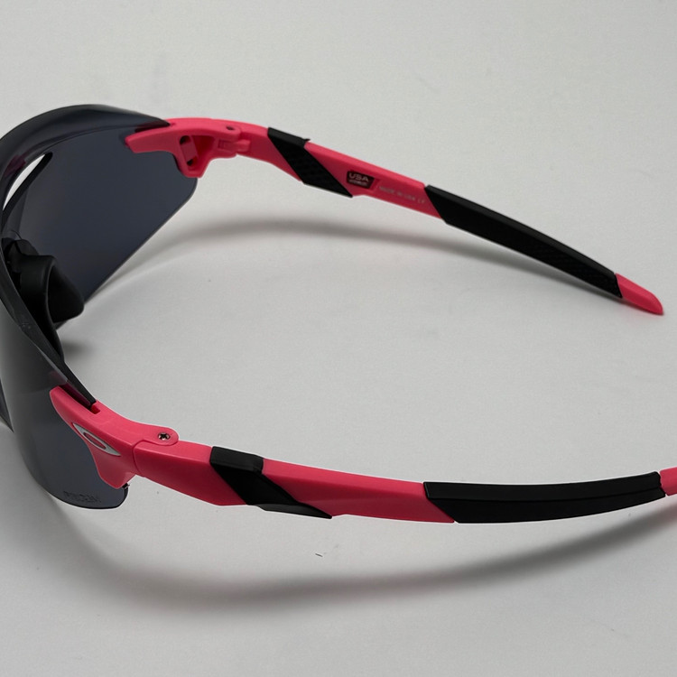عینک آفتابی اسپرت Oakley اوکلی با لنز PRIZM مشکی دسته صورتی کد 9407