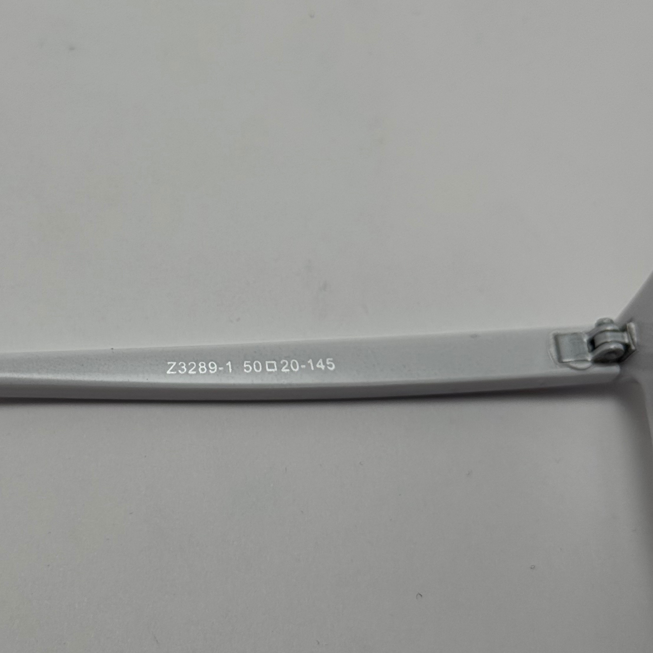 عینک آفتابی گرد جنتل مانستر GENTEL MONSTER سفید کد 3289