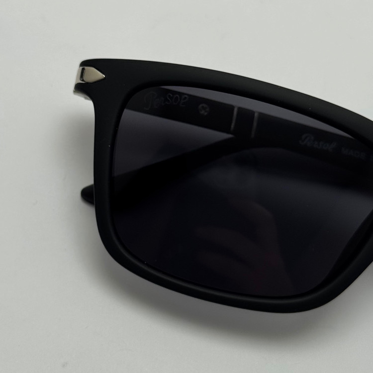 عینک آفتابی پلاریزه پرسول PERSOL مستطیلی لولا فنری کد P 8016 - عینک رانندگی - سایز متوسط