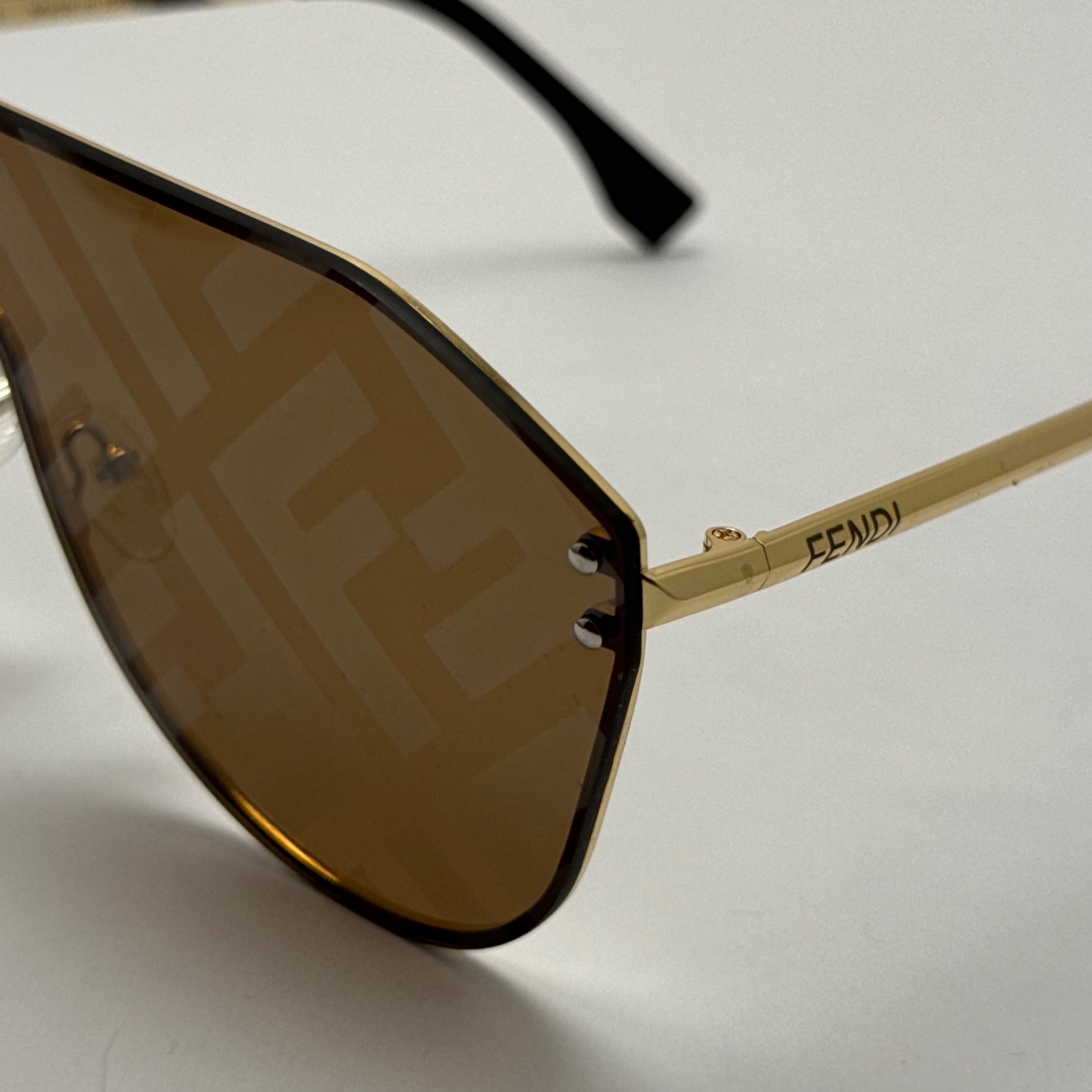 عینک آفتابی و شب فریم لس فندی FENDI قهوه ای کد 2