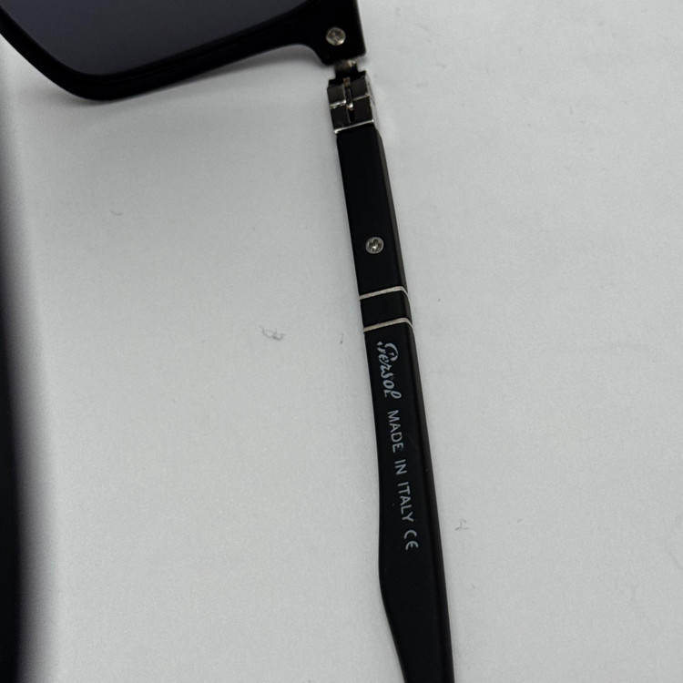 عینک آفتابی پلاریزه پرسول PERSOL مستطیلی لولا فنری کد P 8011