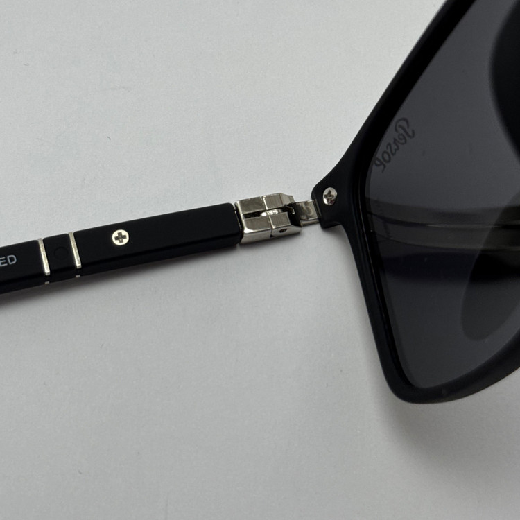 عینک آفتابی پلاریزه پرسول PERSOL مستطیلی لولا فنری کد P 8011
