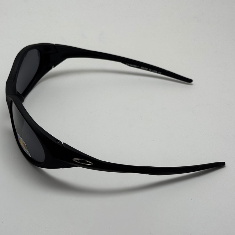 عینک آفتابی پلاریزه اوکلی مدل Oakley Eye Jacket Redux بیضی مشکی