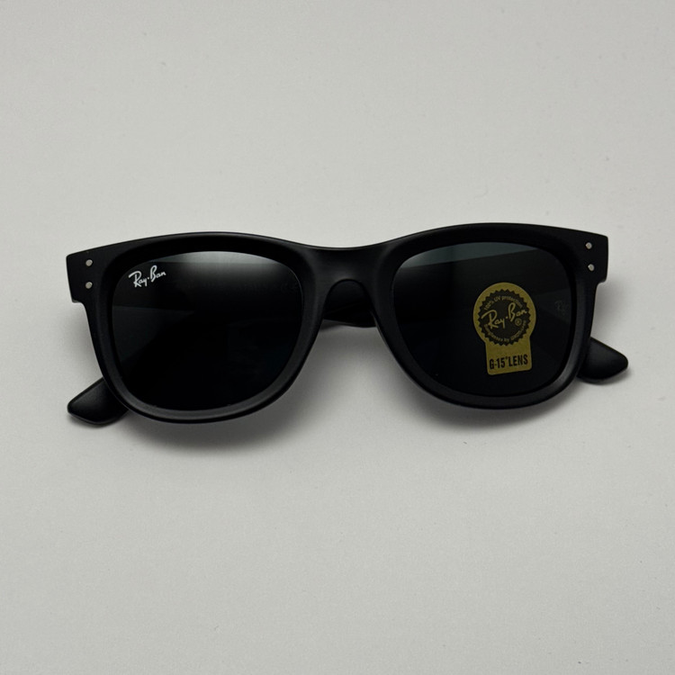 عینک آفتابی ریبن ویفرر شیشه سنگ مشکی مات به همراه پک کامل ریبن Rayban WAYFARER RB 0502S