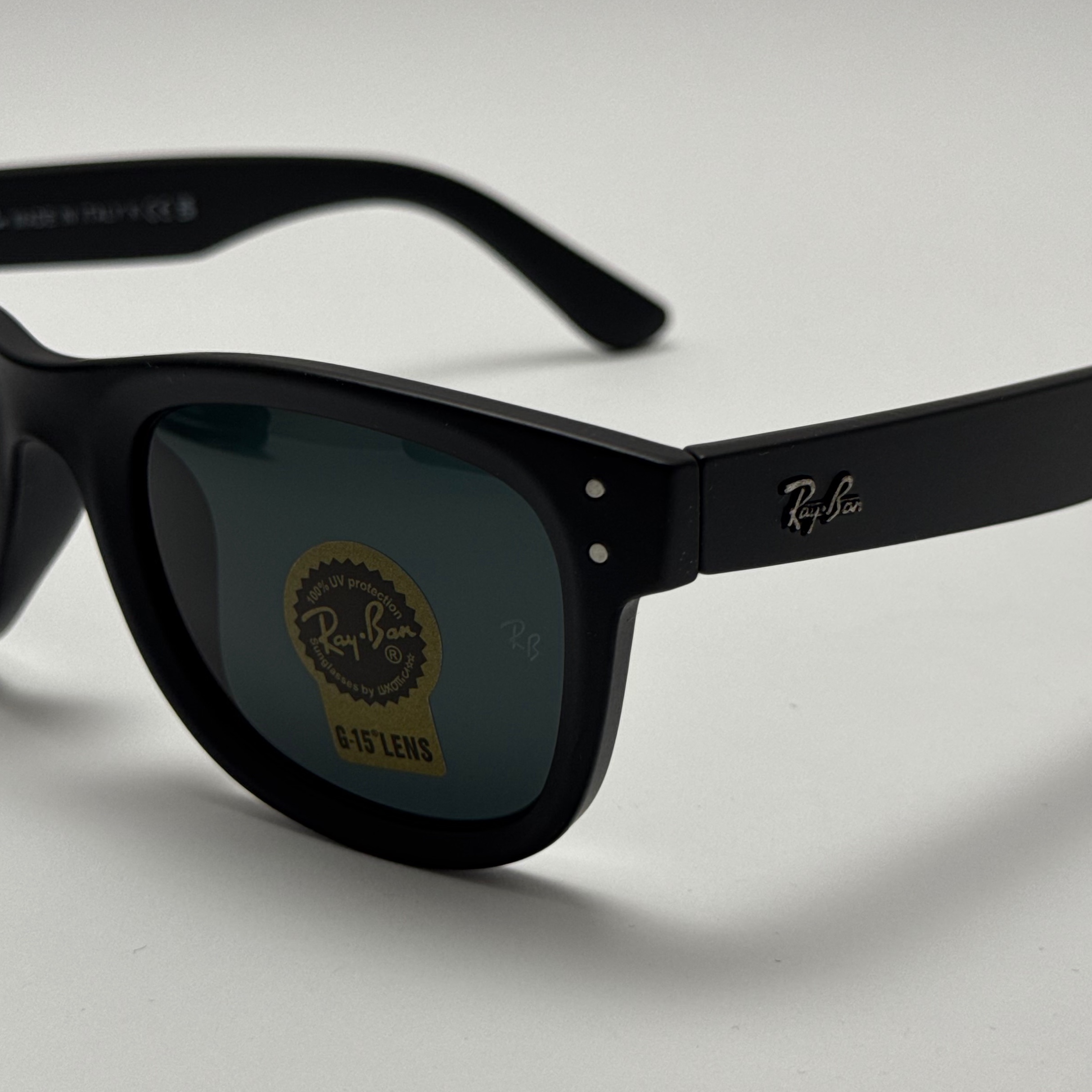 عینک آفتابی ریبن ویفرر شیشه سنگ مشکی مات به همراه پک کامل ریبن Rayban WAYFARER RB 0502S