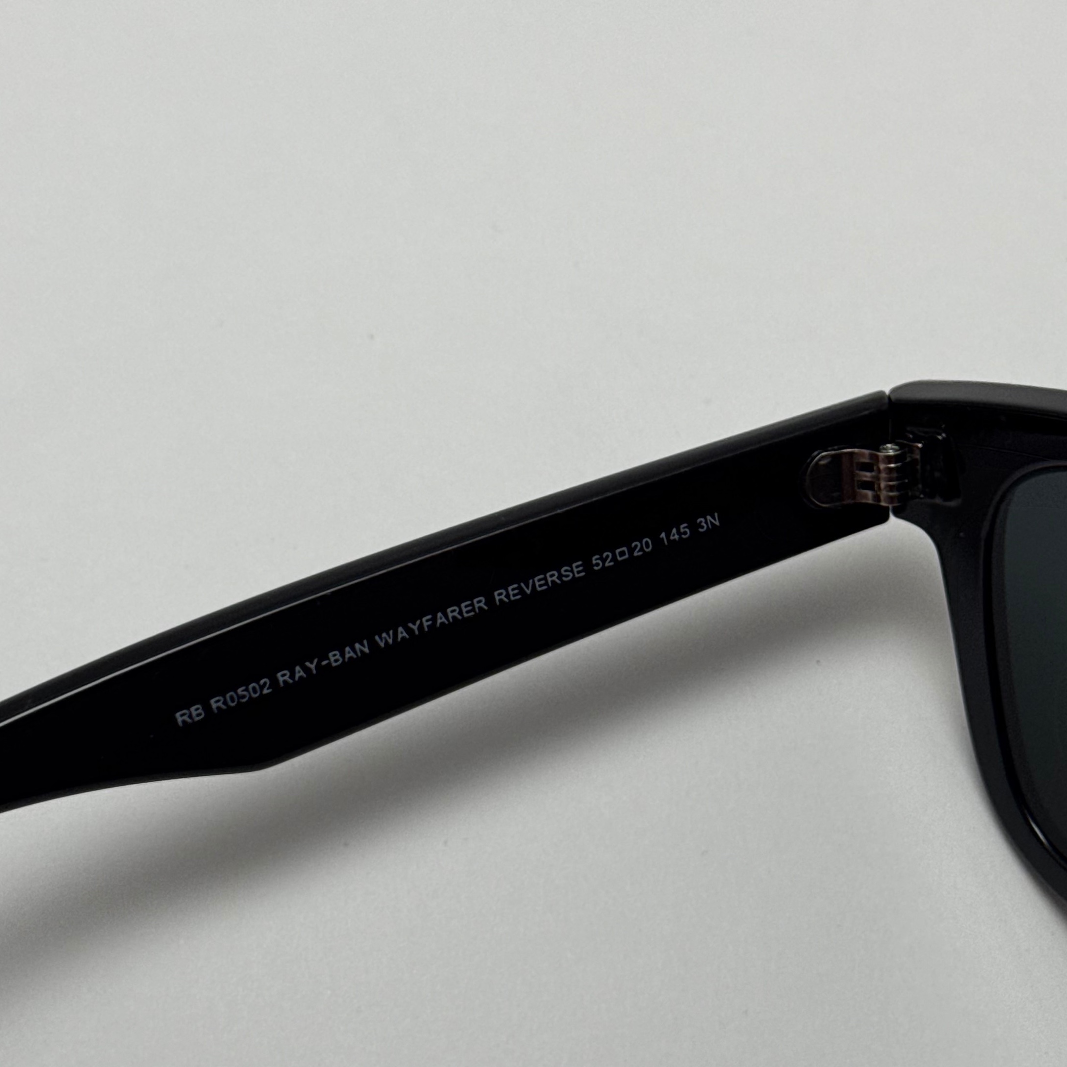 عینک آفتابی ریبن ویفرر شیشه سنگ تمام مشکی به همراه پک کامل ریبن Rayban WAYFARER RB 0502S