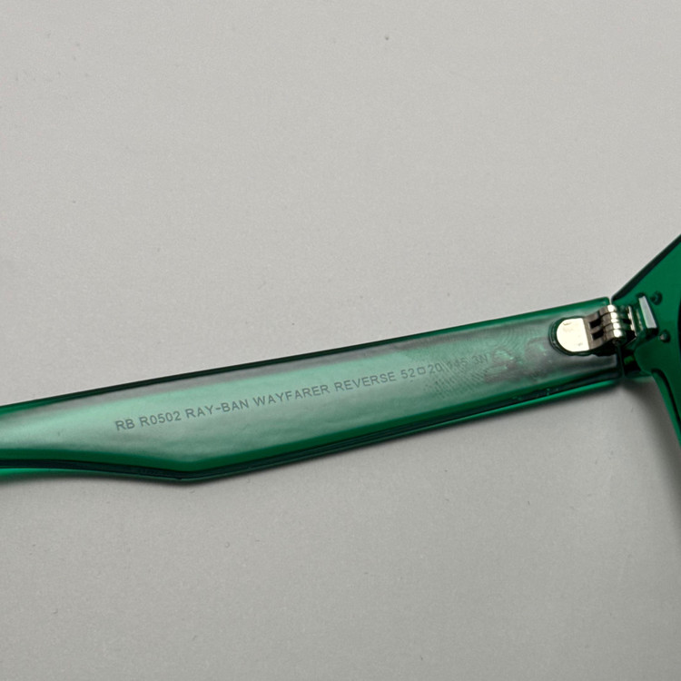 عینک آفتابی ریبن ویفرر شیشه سنگ سبز به همراه پک کامل ریبن Rayban WAYFARER RB 0502S