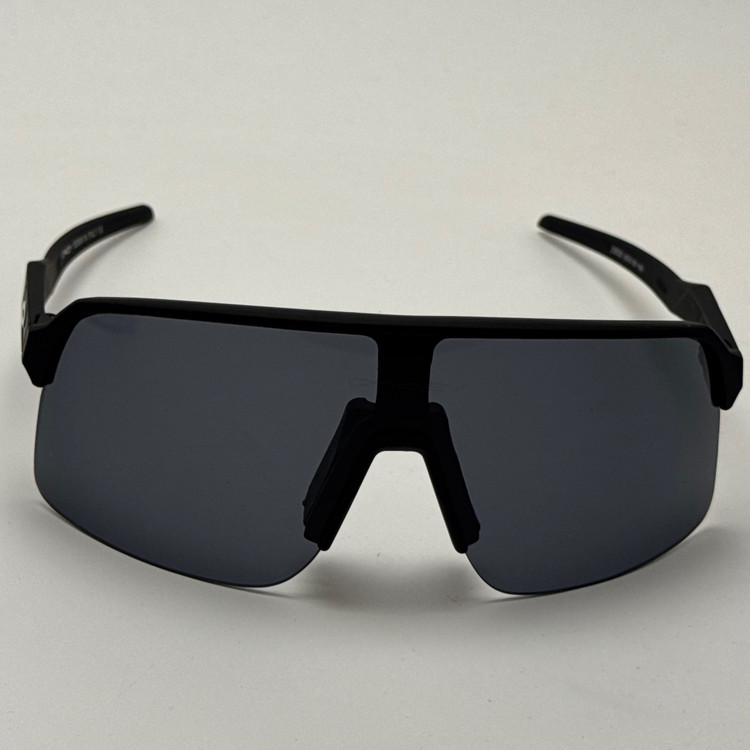 عینک آفتابی اسپرت اوکلی OAKLEY مدل SUTRO تمام مشکی