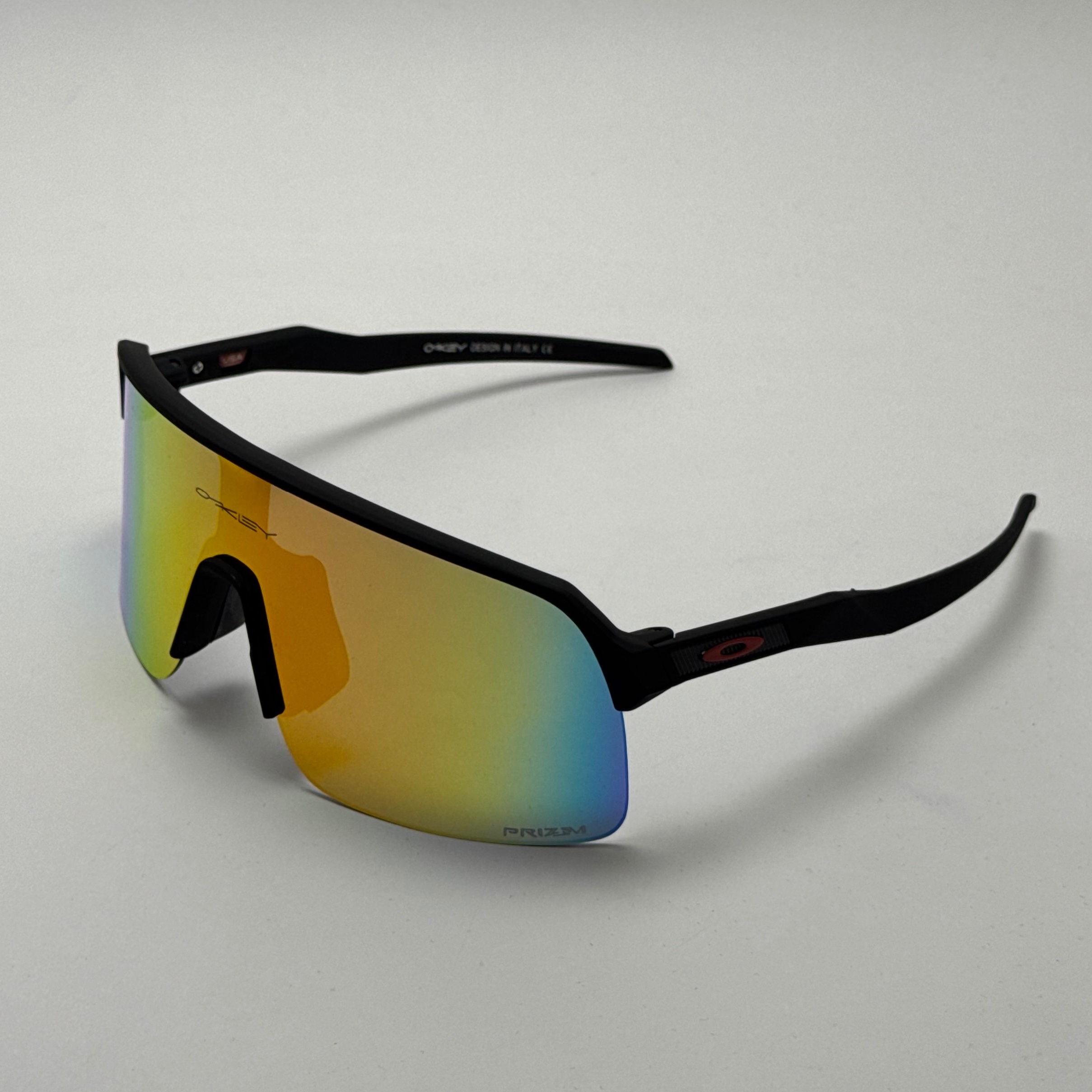 عینک آفتابی اسپرت اوکلی OAKLEY مدل SUTRO فریم مشکی عدسی آتیشی