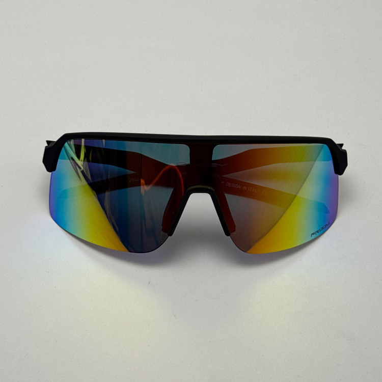 عینک آفتابی اسپرت اوکلی OAKLEY مدل SUTRO فریم مشکی عدسی آتیشی