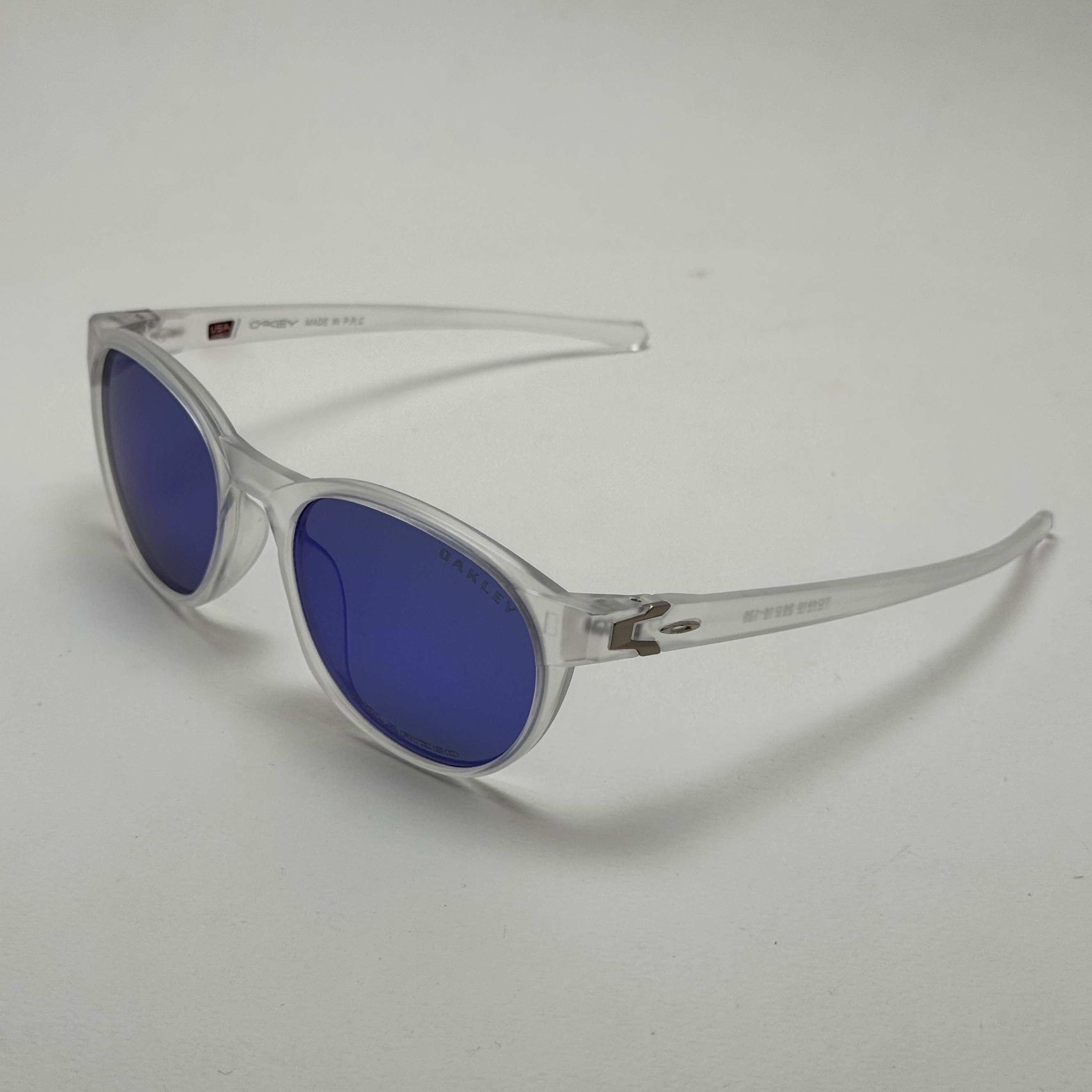 عینک آفتابی پلاریزه اوکلی Oakley کریستالی عدسی آبی گرد کد TO4910