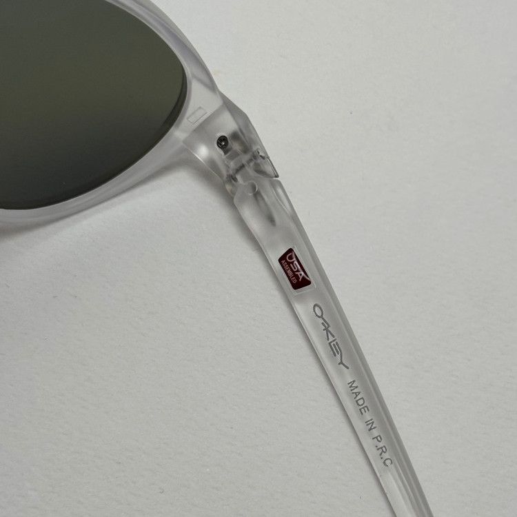 عینک آفتابی پلاریزه اوکلی Oakley کریستالی عدسی آبی گرد کد TO4910