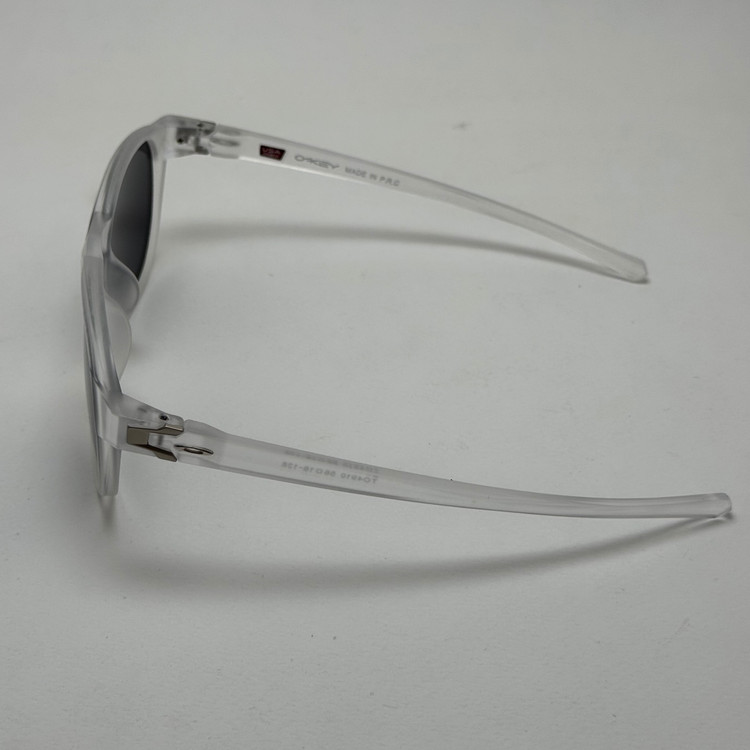 عینک آفتابی پلاریزه اوکلی Oakley فریم کریستالی عدسی مشکی گرد کد TO4910