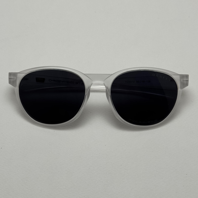 عینک آفتابی پلاریزه اوکلی Oakley فریم کریستالی عدسی مشکی گرد کد TO4910