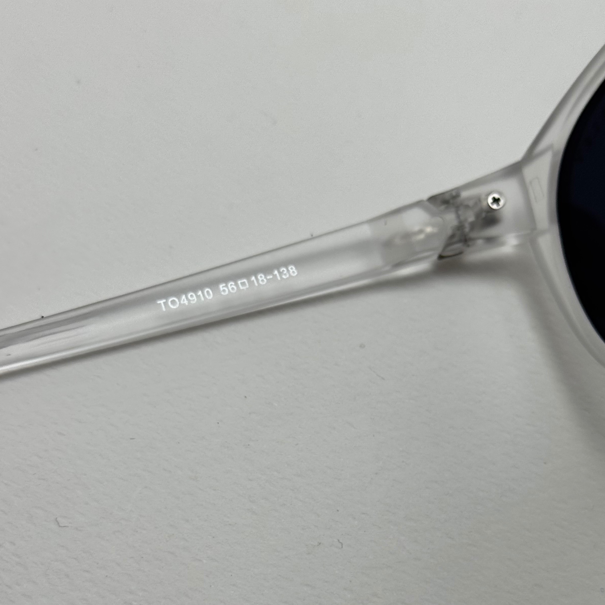عینک آفتابی پلاریزه اوکلی Oakley فریم کریستالی عدسی مشکی گرد کد TO4910