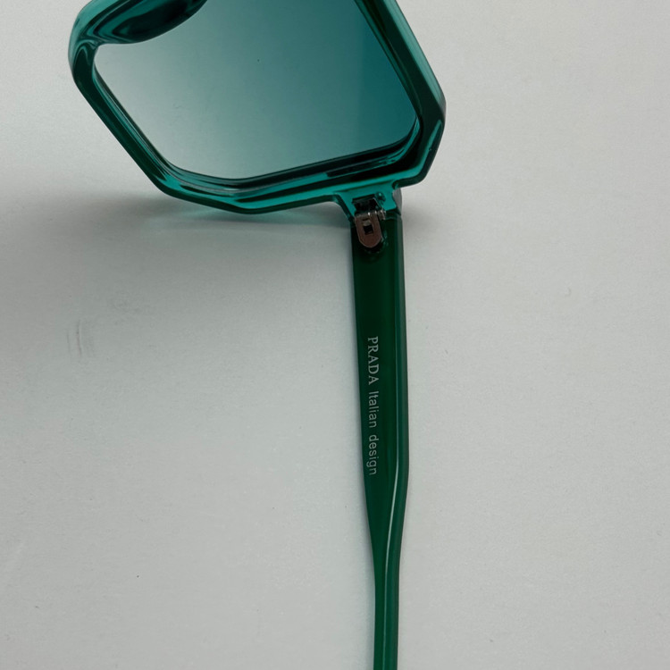 عینک آفتابی و شب پرادا prada سبز کد 32011