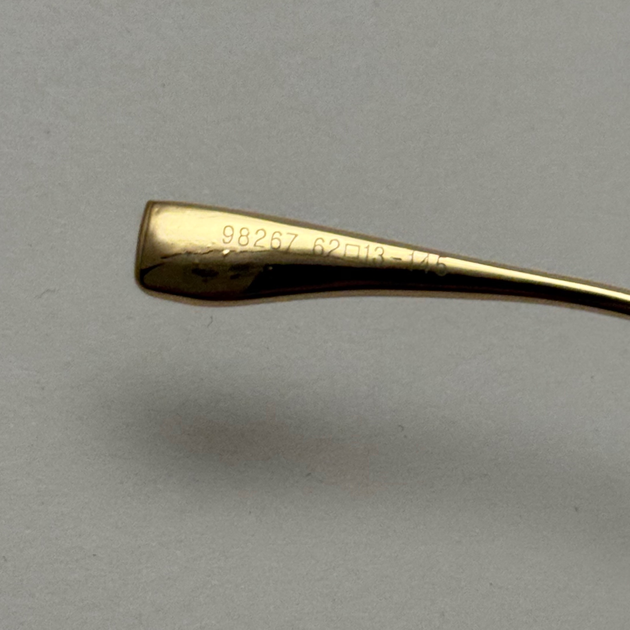 عینک آفتابی زنانه فندی Fendi فریم لس بیضی مدل Oval Frame Diamond Style نگین کاری شده کیفیت مستر مشکی طلایی