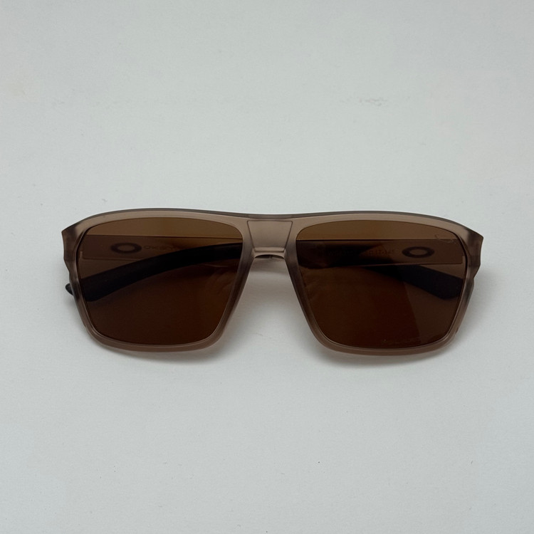 عینک اوکلی مستطیلی پلاریزه سبک OAKLEY قهوه ای کد WG83107