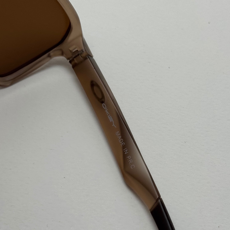 عینک اوکلی مستطیلی پلاریزه سبک OAKLEY قهوه ای کد WG83107