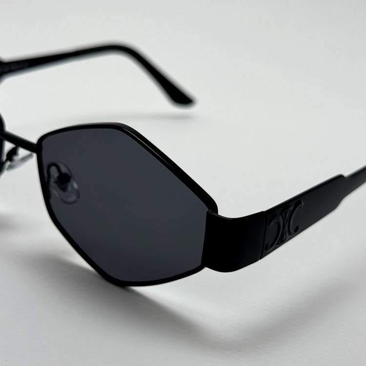 عینک آفتابی سلین CELINE شش ضلعی تمام مشکی کیفیت مستر به همراه کاور پارچه ای و دستمال