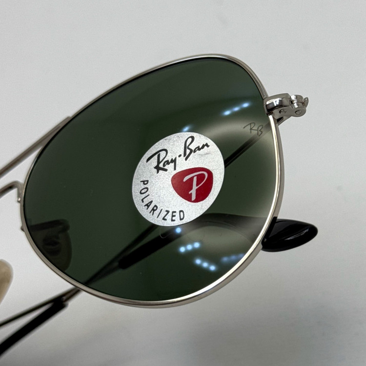 عینک ریبن خلبانی شیشه سنگ پلاریزه سبز با فریم نقره ای به همراه پک کامل ریبن کد Rayban RB 3026