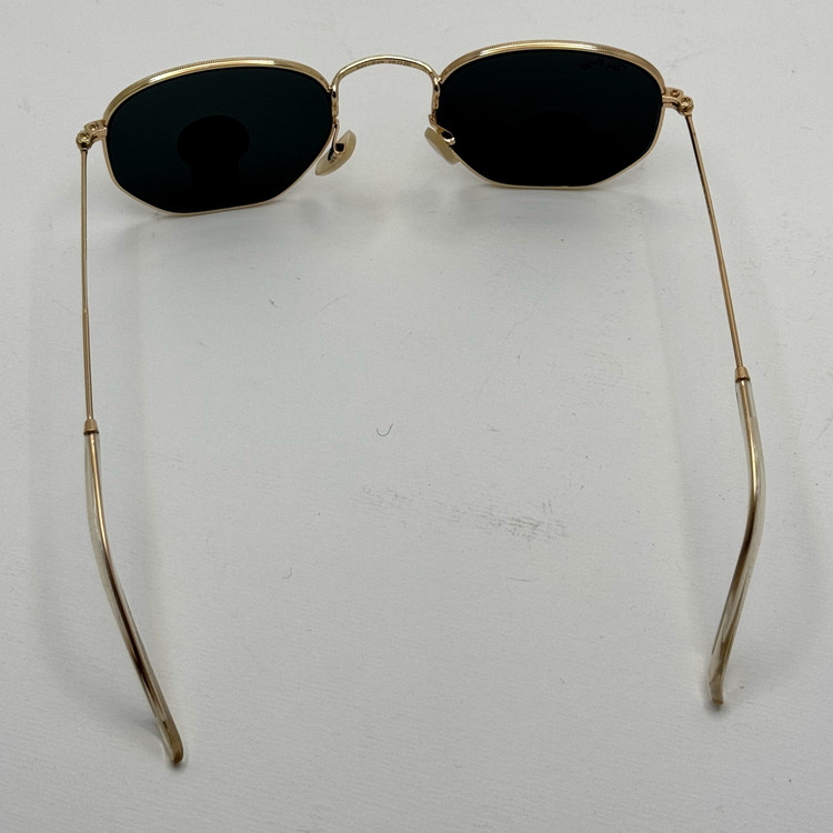 عینک ریبن هگزونال شیشه سنگ مشکی فریم طلایی به همراه پک کامل ریبن کد Rayban RB 3548