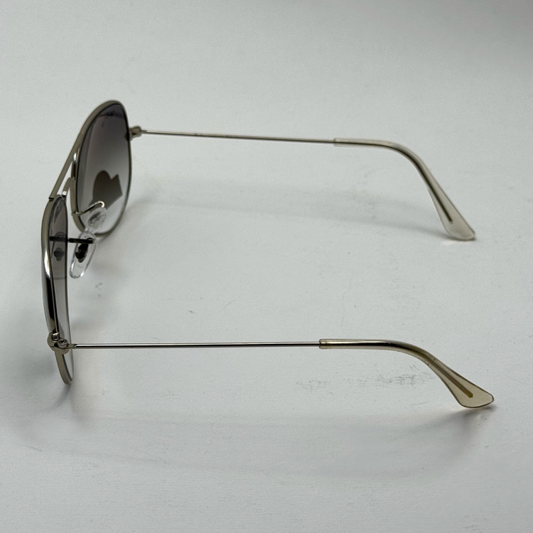 عینک ریبن خلبانی شیشه سنگ آبی هایلایت فریم نقره ای به همراه پک کامل ریبن کد Rayban RB 3025