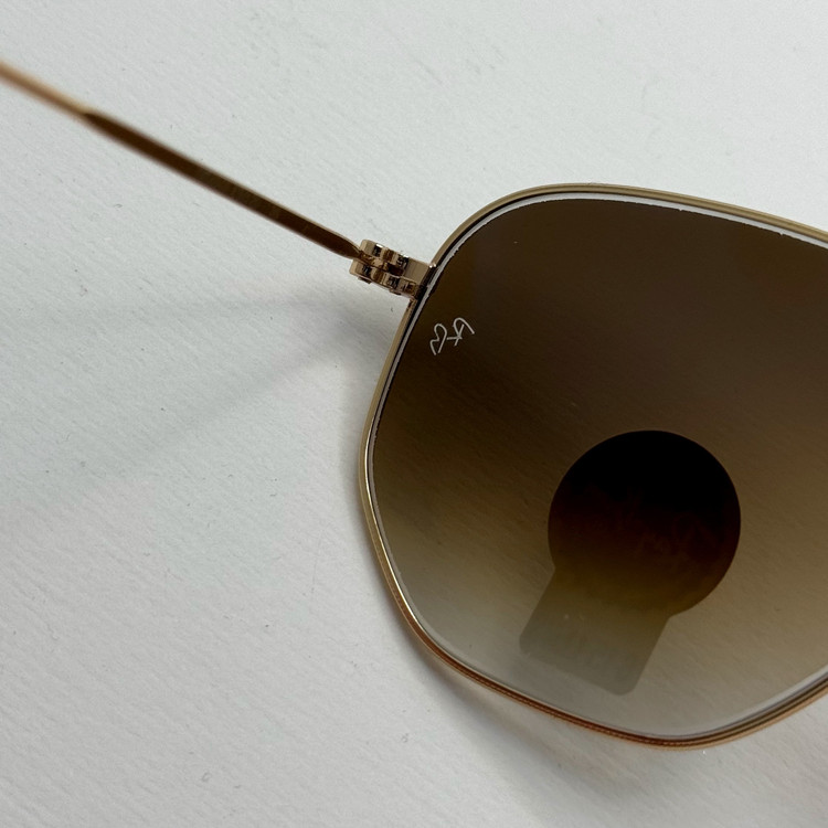عینک ریبن شیشه سنگ هگزونال قهوه ای هایلایت آنتی رفلکس به همراه پک کامل ریبن کد Rayban RB 3548