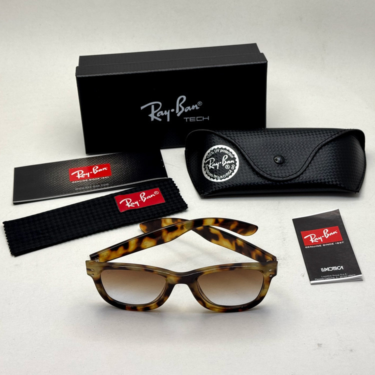 عینک آفتابی ریبن ویفرر ریورس پلنگی به همراه پک کامل rayban
