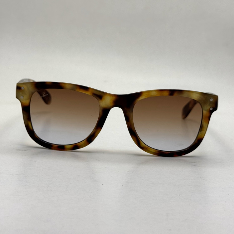 عینک آفتابی ریبن ویفرر ریورس پلنگی به همراه پک کامل rayban