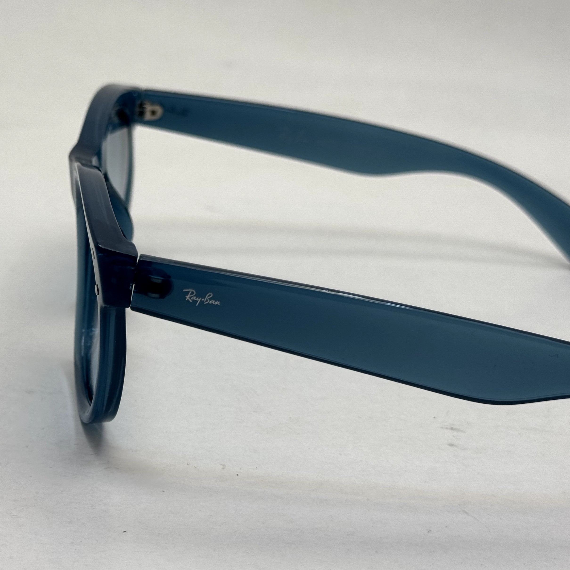 عینک آفتابی ریبن ویفرر ریورس آبی به همراه پک کامل rayban