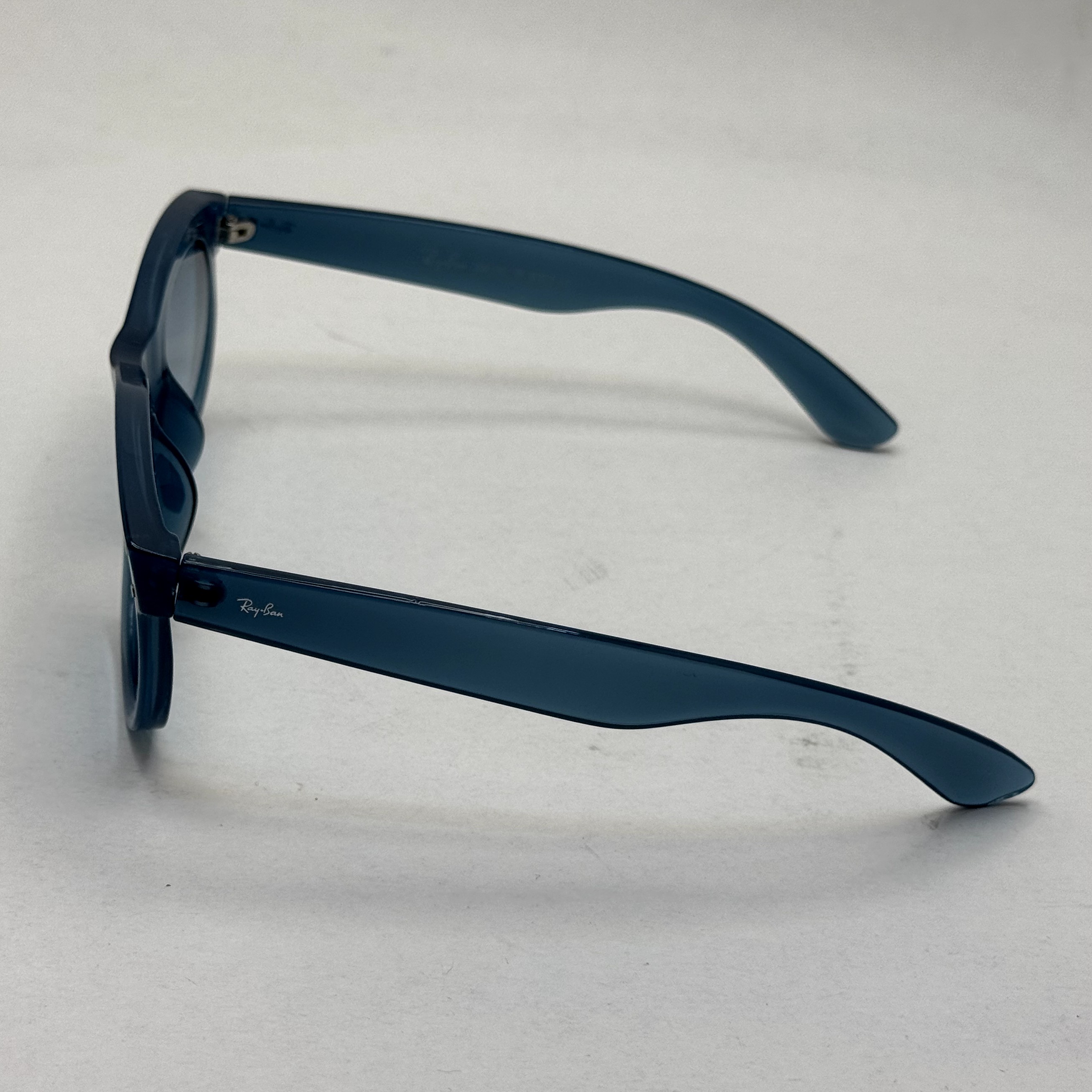 عینک آفتابی ریبن ویفرر ریورس آبی به همراه پک کامل rayban