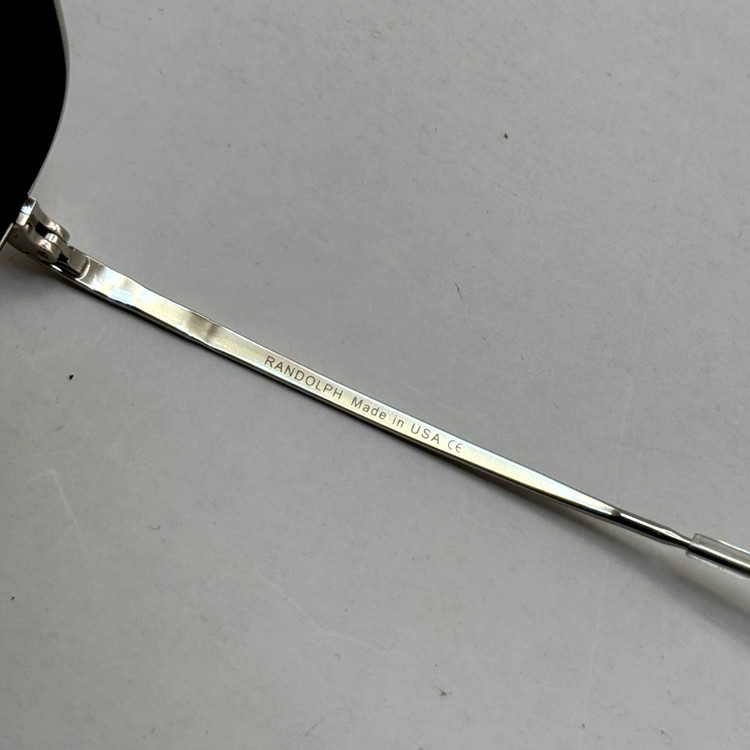 عینک آفتابی خلبانی رندولف شیشه سنگ آنتی رفلکس مشکی فریم نقره ای فول پک RANDOLPH AVIATOR RE 58 WHITE GOLD