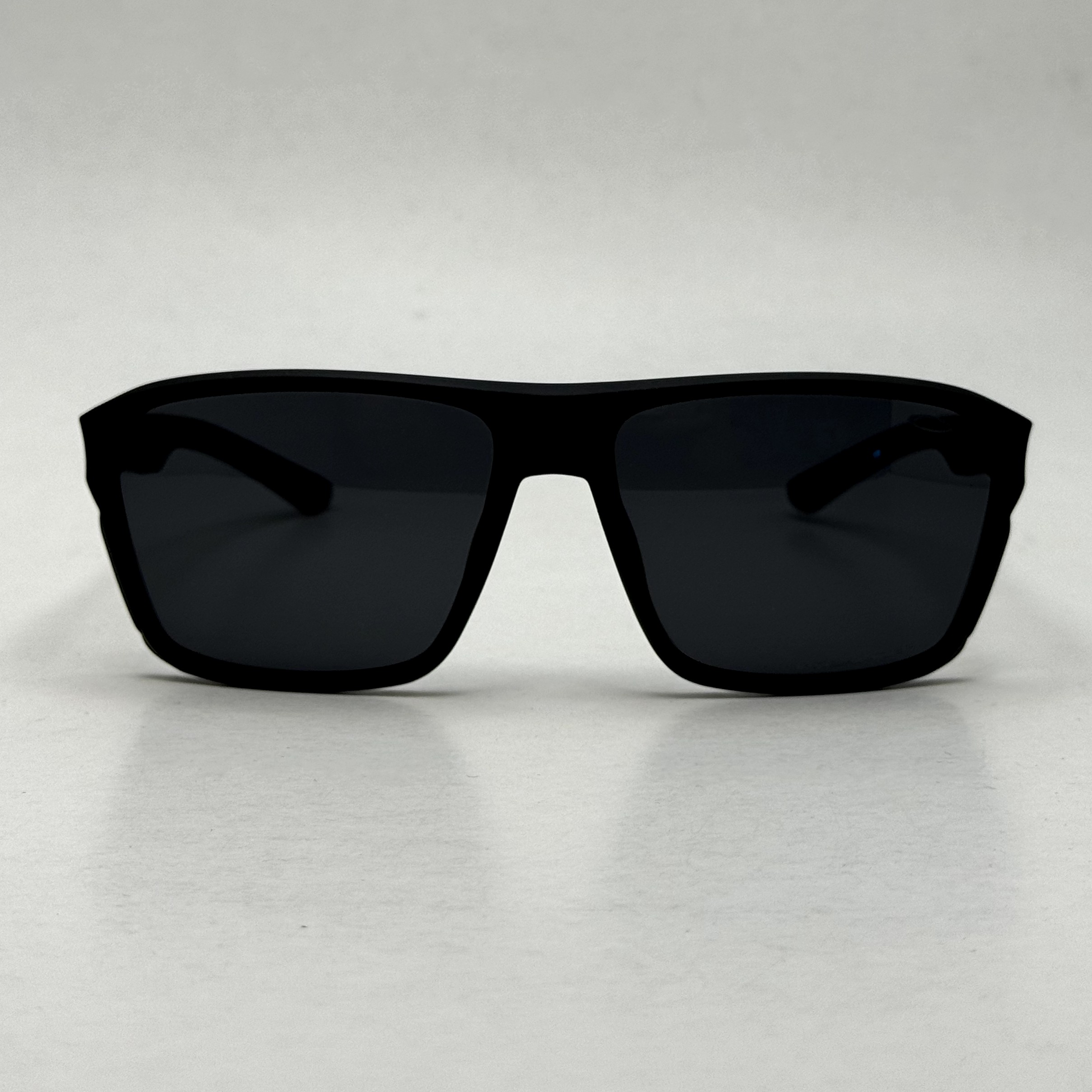 عینک اوکلی مستطیلی پلاریزه سبک OAKLEY آمریکایی مشکی کد WG83107