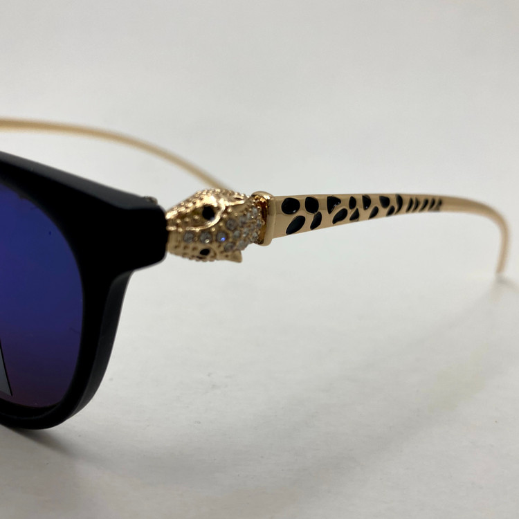 عینک آفتابی زنانه کارتیر Cartier دسته نگین کاری شده خاص و لاکچری فریم مشکی عدسی آبی
