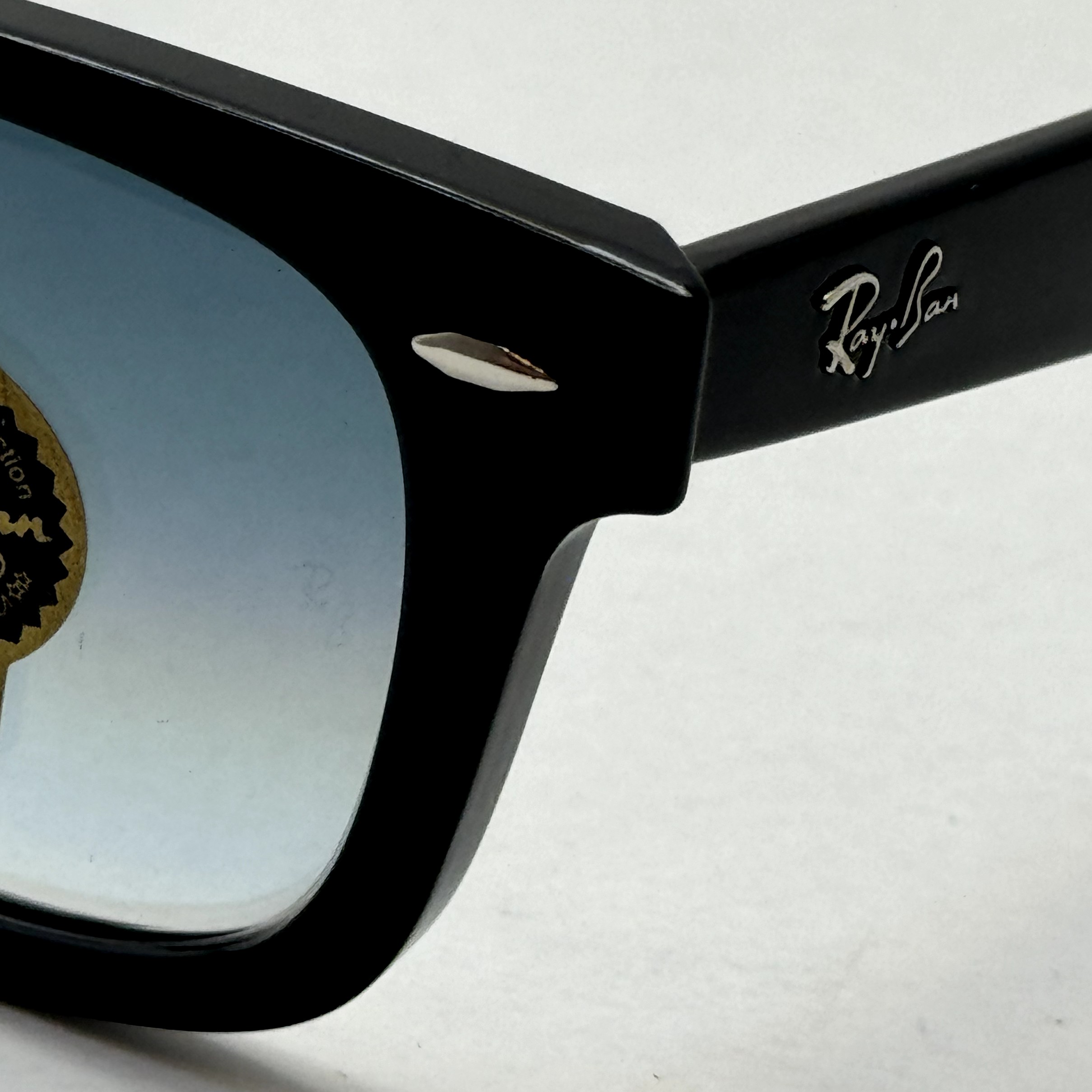 عینک ریبن ویفرر reyban WAYFARER سایز 50 آبی هایلایت به همراه پک کامل و اچار مخصوص عینک RB 2140