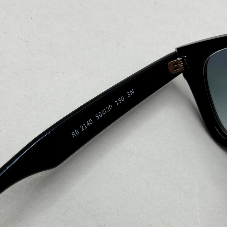 عینک ریبن ویفرر reyban WAYFARER سایز 50 آبی هایلایت به همراه پک کامل و اچار مخصوص عینک RB 2140