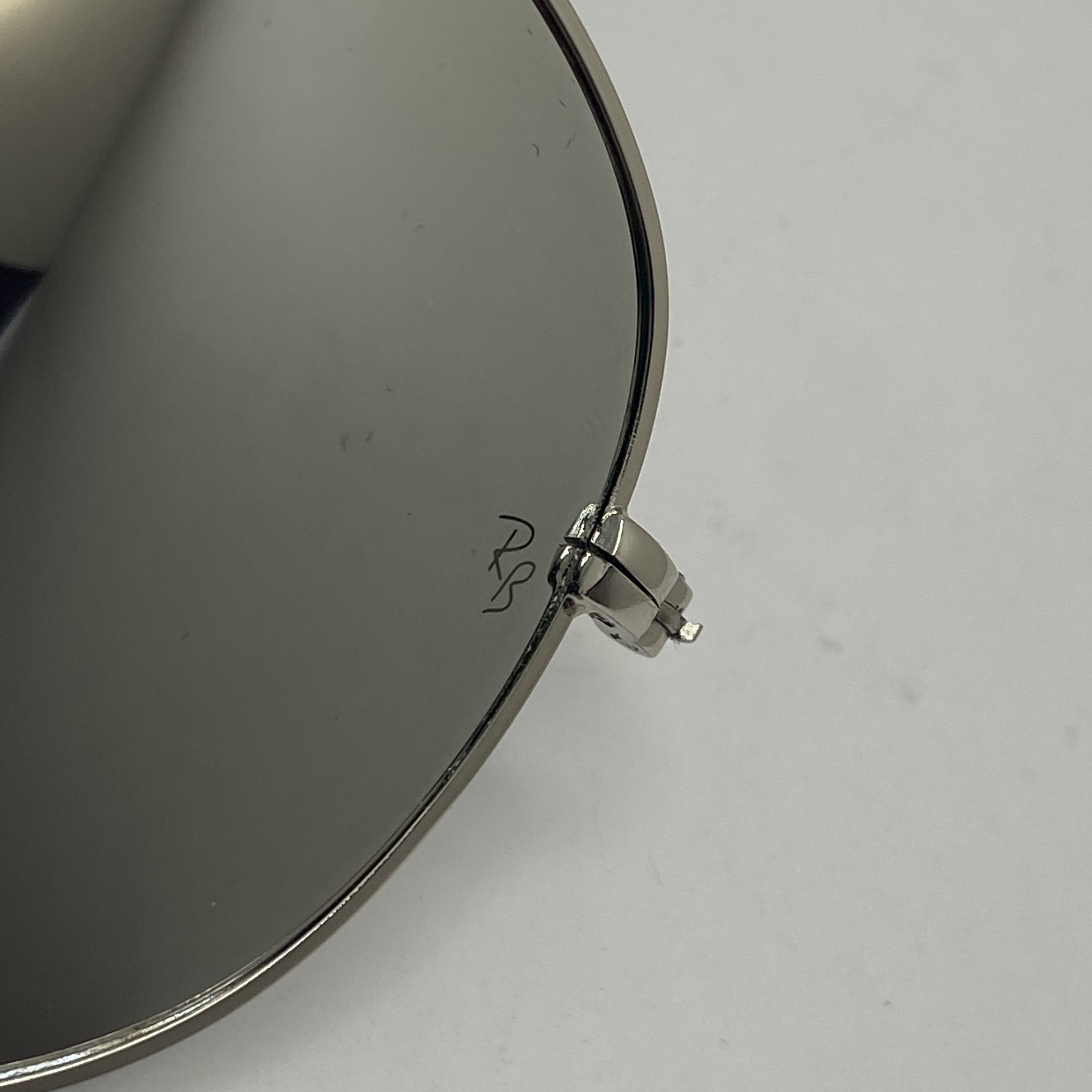عینک ریبن خلبانی آینه ای شیشه سنگ با پک کامل اورجینال rayban aviator RB 3026