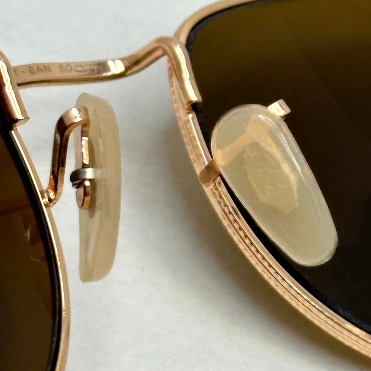 عینک آفتابی ریبن rayban شیشه سنگ قهوه ای طلایی کد rb 3958 - فول پک
