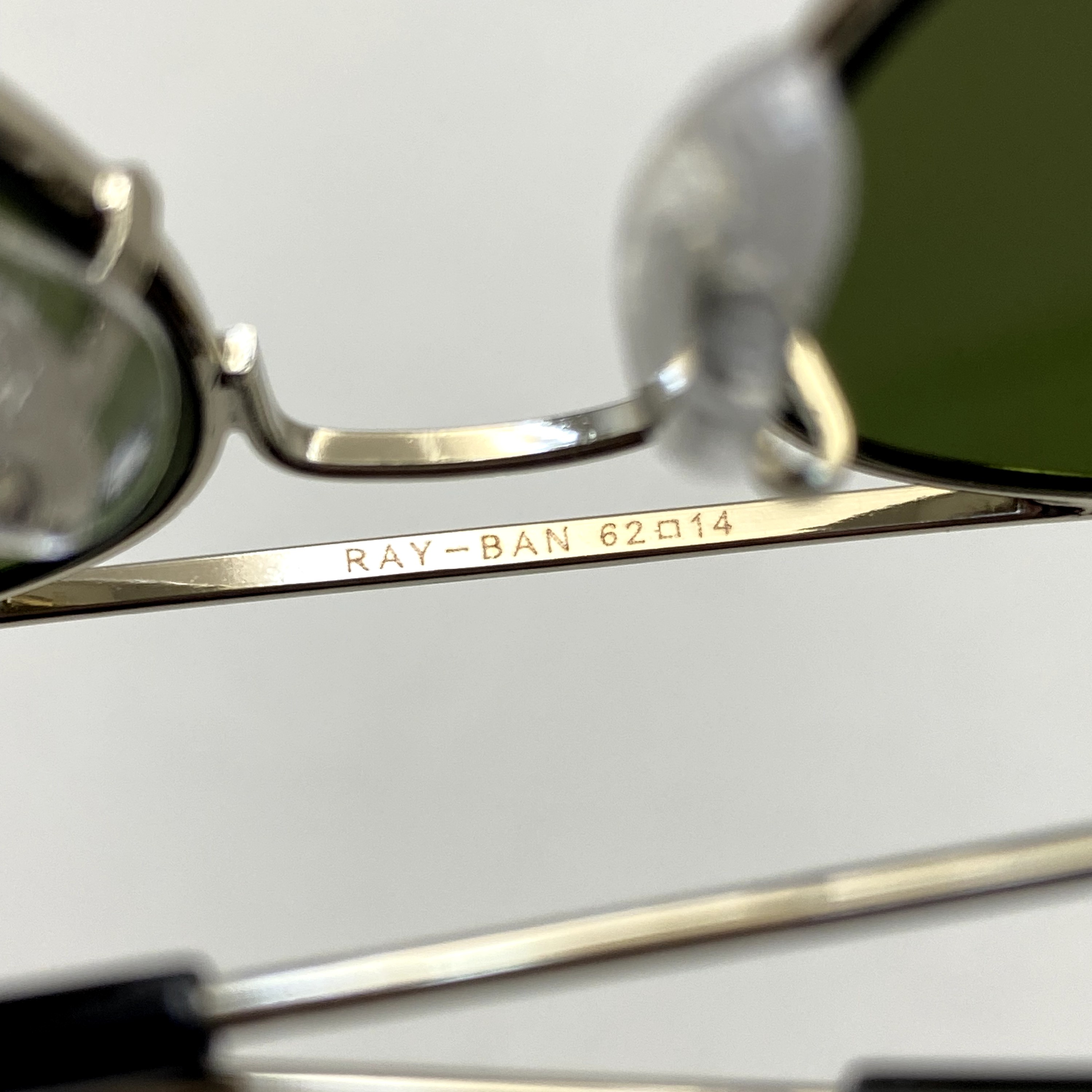 عینک آفتابی خلبانی AVIATOR ریبن rayban شیشه سنگ نقره ای سبز سایز 3026 فول پک