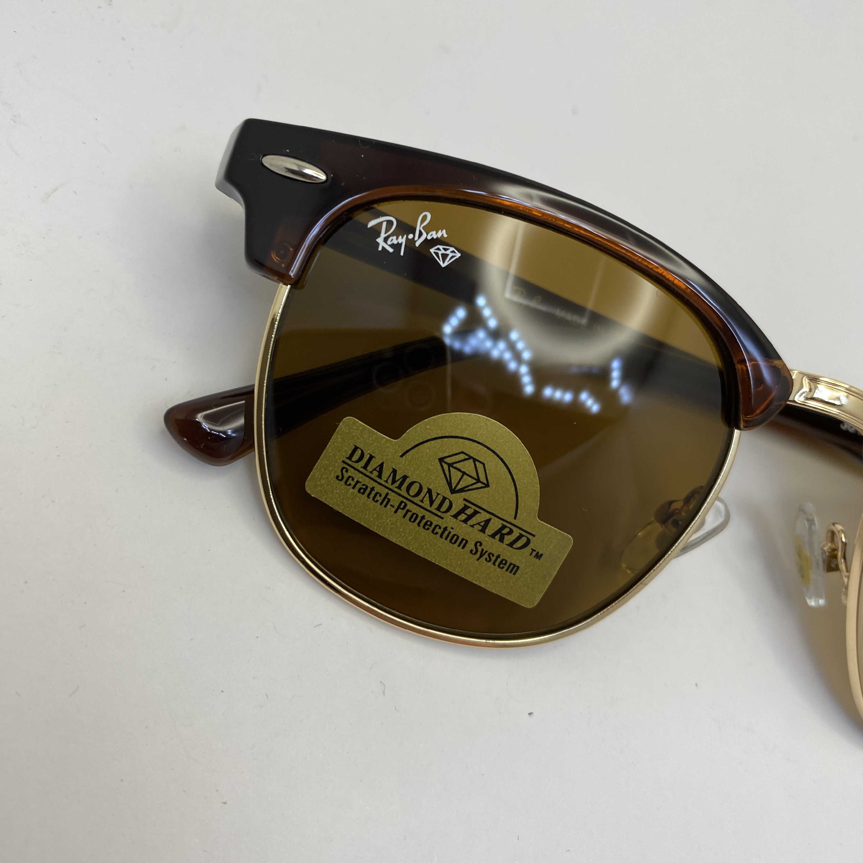عینک ریبن rayban کلاب مستر شیشه سنگ قهوه ای طلایی با پک کامل ریبن RB 3016