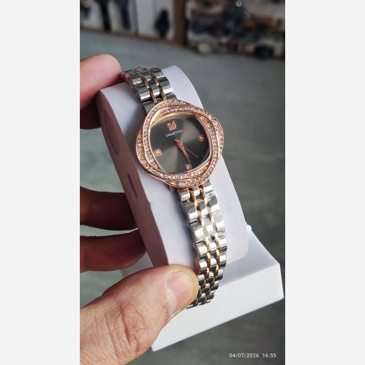 ساعت مچی زنانه سواروسکی Swarovski دور نگین
