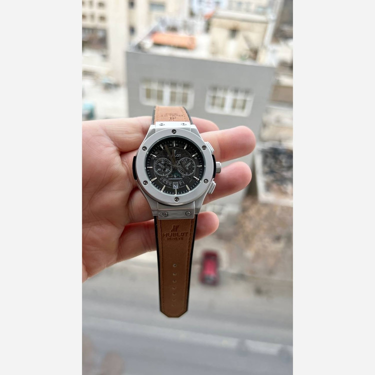 ساعت هابلوت Hublot بند قهوه ای کیفیت درجه یک رنگ ثابت تاریخ دار با جعبه