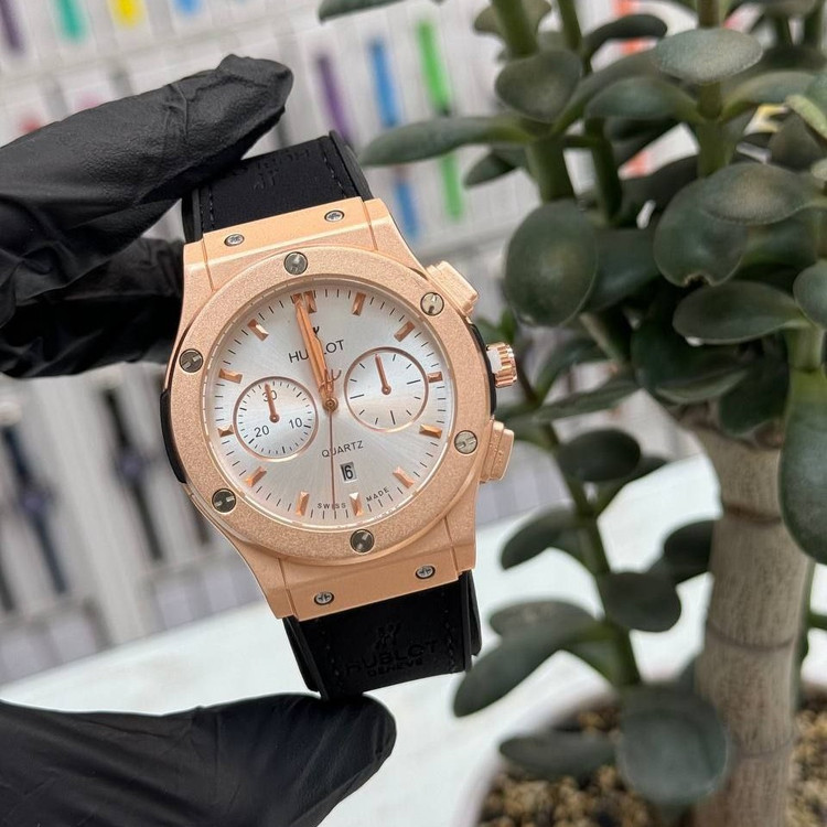 ساعت هابلوت Hublot کیفیت عالی بند و قفل اصلی با کارت گارانتی و ضمانت کیفیت و جعبه ارسال به کل کشور در رنگبندی متنوع