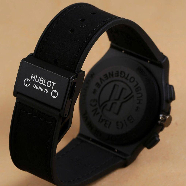ساعت هابلوت Hublot کیفیت قوی مدل بیگ بنگ در رنگ مشکی همراه با جعبه